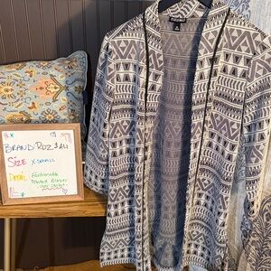 Roz & Ali Black Tribal Quarter-Sleeve Jacket | XS